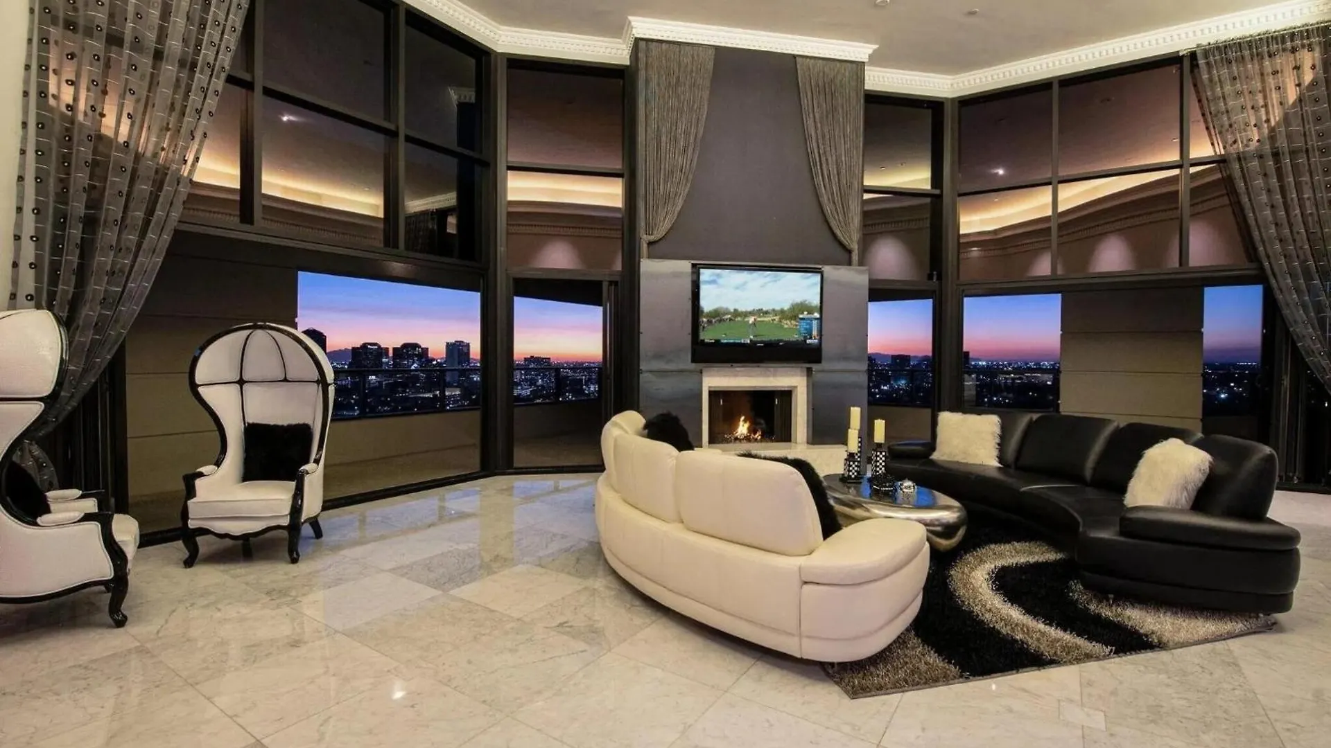 Step Inside And Rise Above The Phoenix Skyline Verenigde Staten